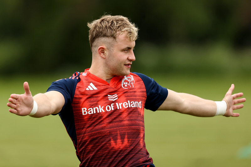 casey back at 9 for munster as carty returns to captain connacht