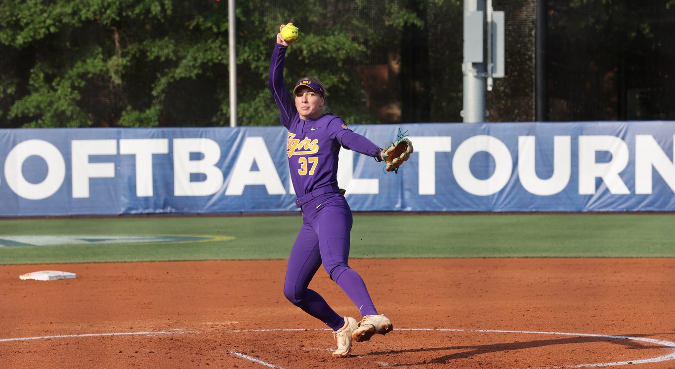 Top seed Tennessee's repeat hopes dashed by No. 8 LSU's 2-1 win in SEC ...