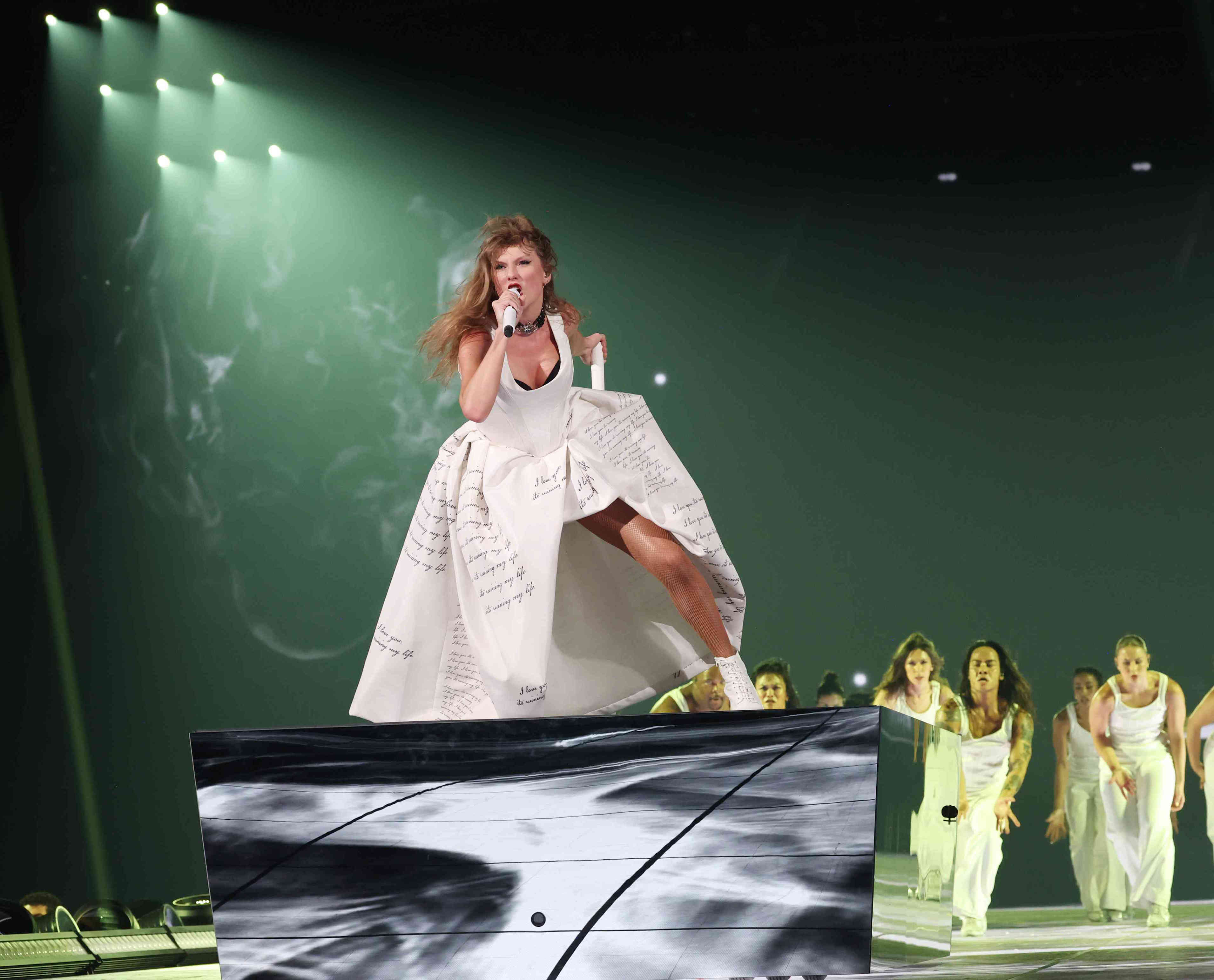 taylor swift debuted a custom vivienne westwood gown for her new 'ttpd' eras tour set