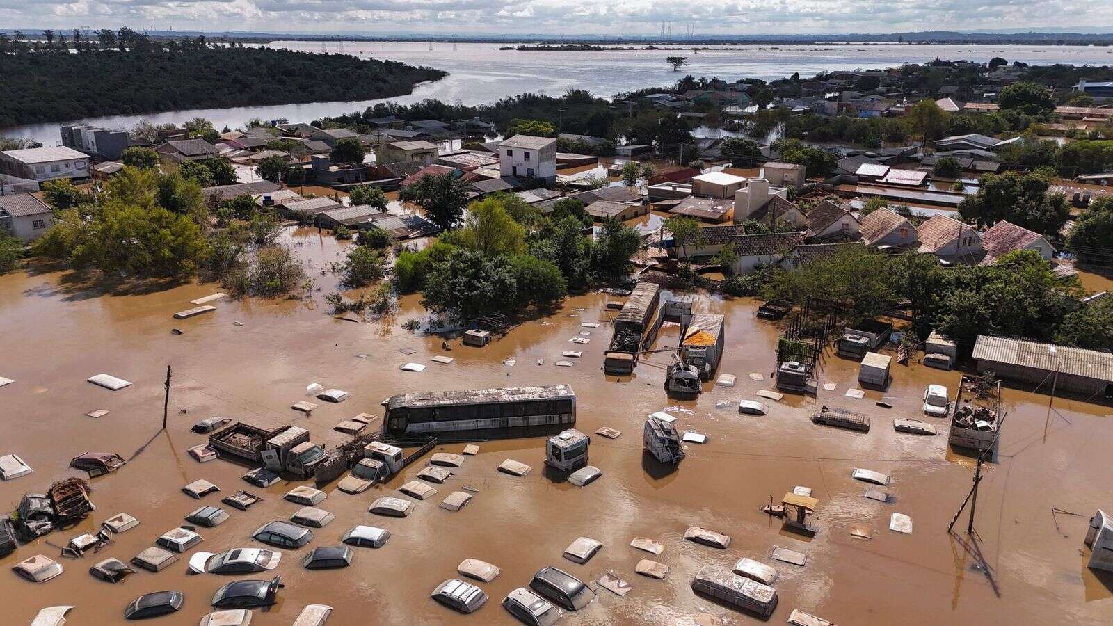 death toll from floods in southern brazil hits 113