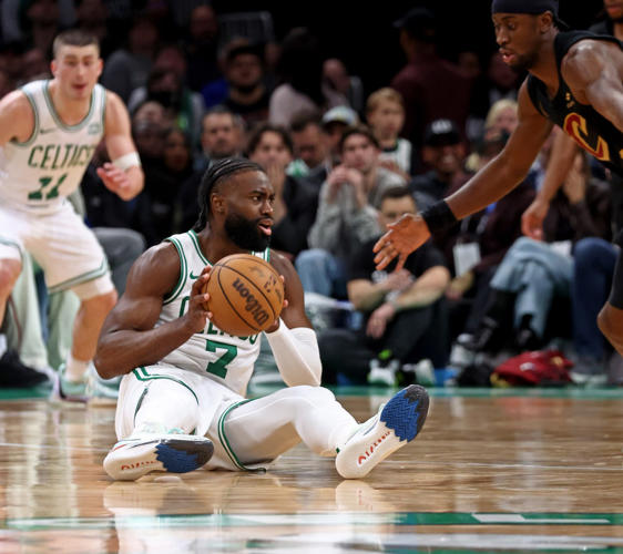 How did Jaylen Brown, Derrick White and the Celtics’ 3-point magic all disappear in Game 2?