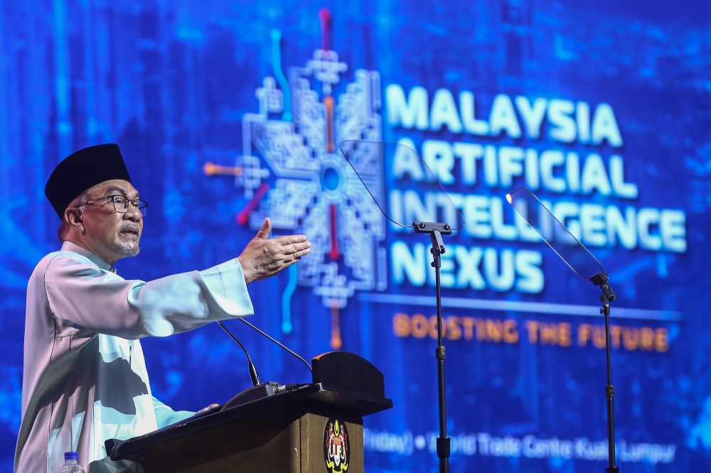 anwar urges mohe to tackle malaysia’s 30,000-engineer shortage, wants immediate action