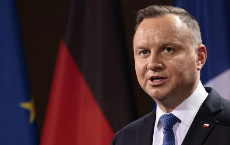 poland open to host nuclear weapons, but no decisions yet - duda
