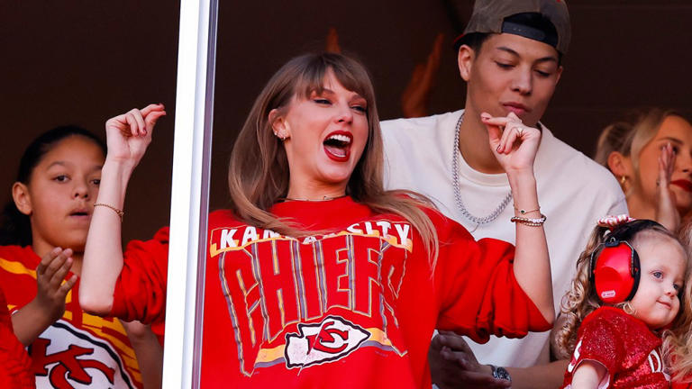 No, the NFL Didn't Weigh Taylor Swift's Eras Tour When Scheduling Chiefs Games