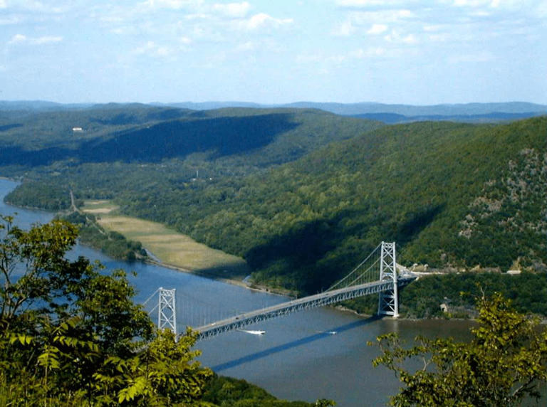 Person Jumps From Bear Mountain Bridge