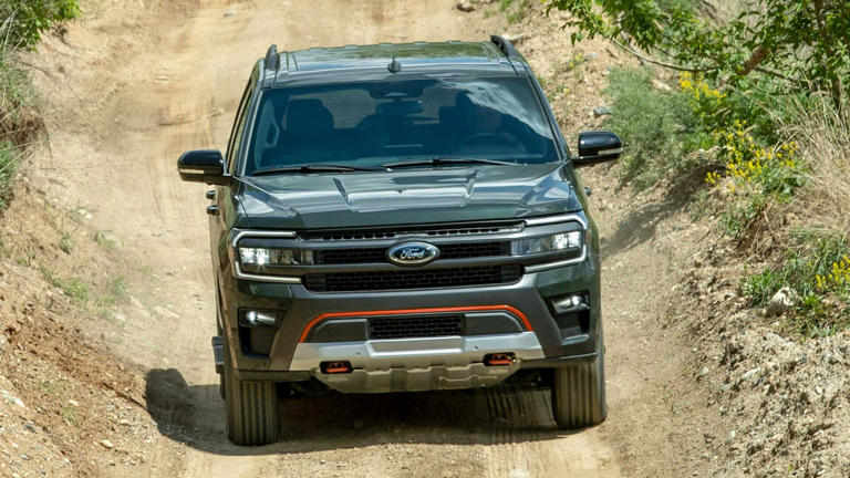 A Ford Explorer Raptor? Imagine a Super Rugged Off-Road Family SUV