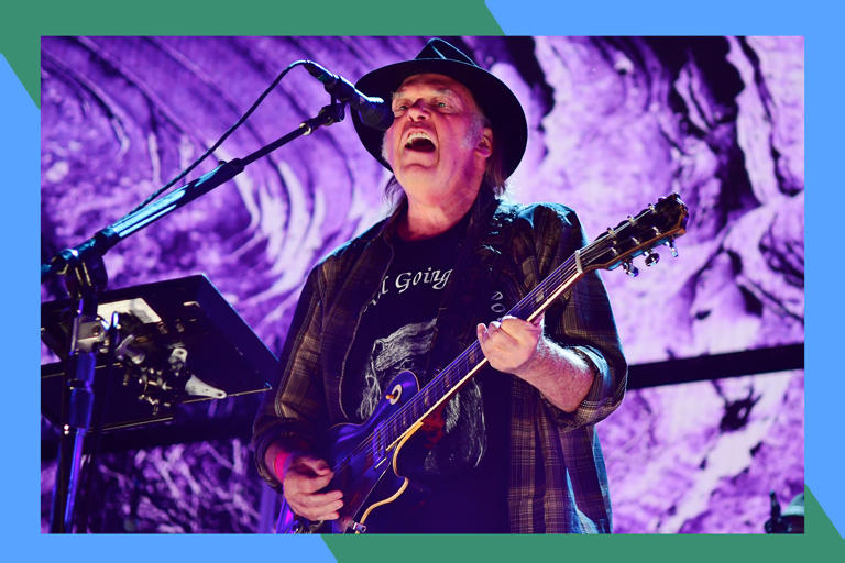 Neil Young concert review: Rock icon brings raw power to Forest Hills