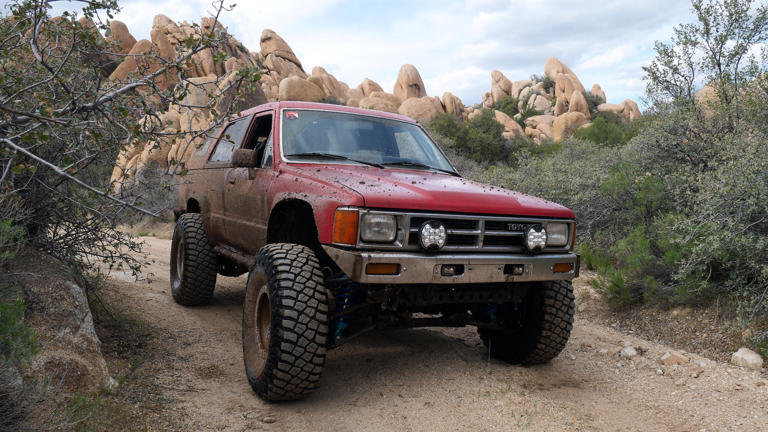 A Go-Fast First-Gen Toyota 4Runner Built With All the Right Parts