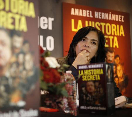anabel hernández denuncia censura por libro que vincula a amlo con el crimen organizado