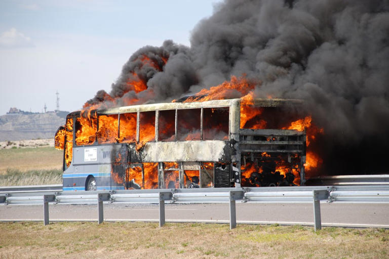 autobus in fiamme