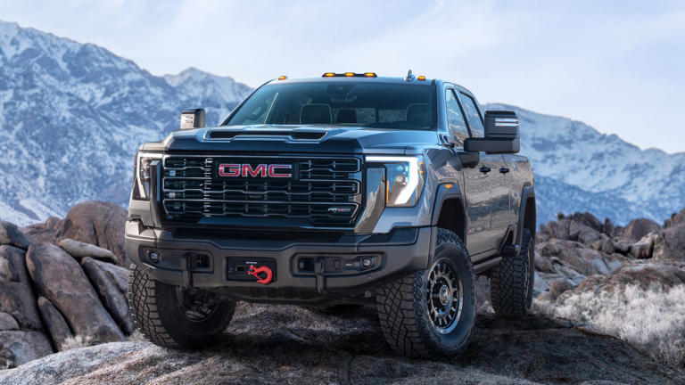 2024 GMC Sierra 2500HD AT4X First Look: Heavy Duty, Professional-Grade ...