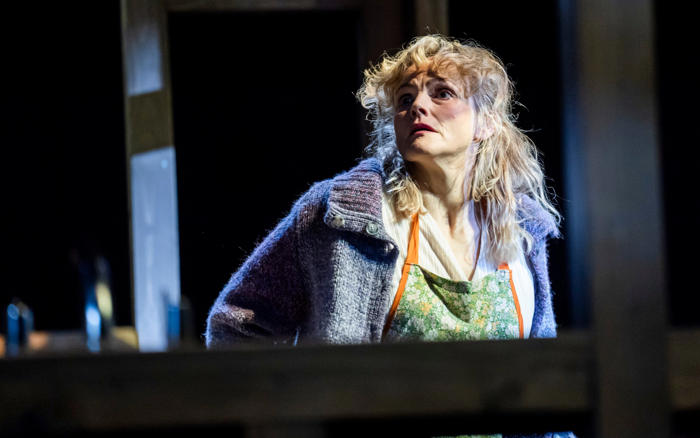 robin/ red/ breast: maxine peake mesmerises in this audacious take on a 1970s tv horror