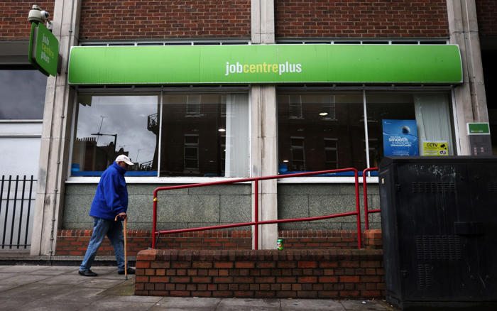ministers plan to replace low-paid migrants with unemployed britons