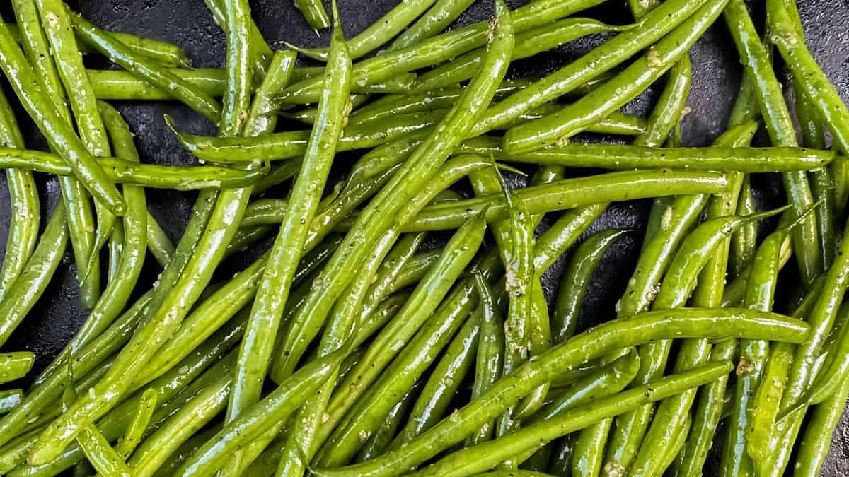 <p>Whip up deliciousness with ease on your Blackstone Griddle! These green beans, with just 5 ingredients, cook up in 10 minutes flat. A tasty, low-carb side dish in no time!<br><strong>Get the Recipe: </strong><a href="https://laraclevenger.com/blackstone-green-beans/?utm_source=msn&utm_medium=page&utm_campaign=msn">Blackstone Green Beans</a></p>