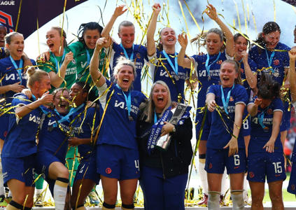 Manchester United vs Chelsea LIVE: Result and reaction as Emma Hayes’ side win WSL title after thrashing<br><br>