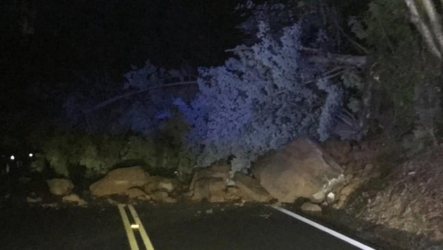 Update: Rockslide repairs complete, W Road on Signal Mountain back open