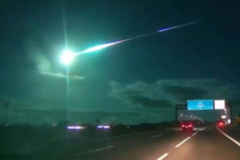 Caught On Cam: Sky Lights Up As Meteor Shower In Spain And Portugal ...