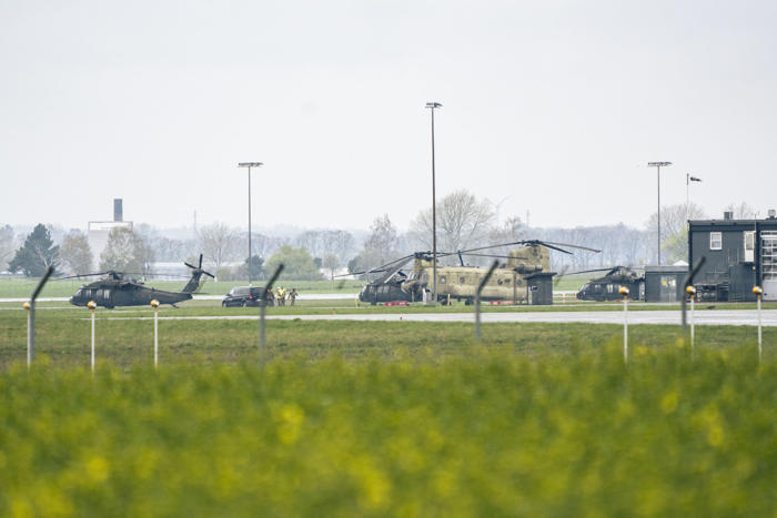 del af lufthavn bliver militærområde når kamphelikoptere sendes retur