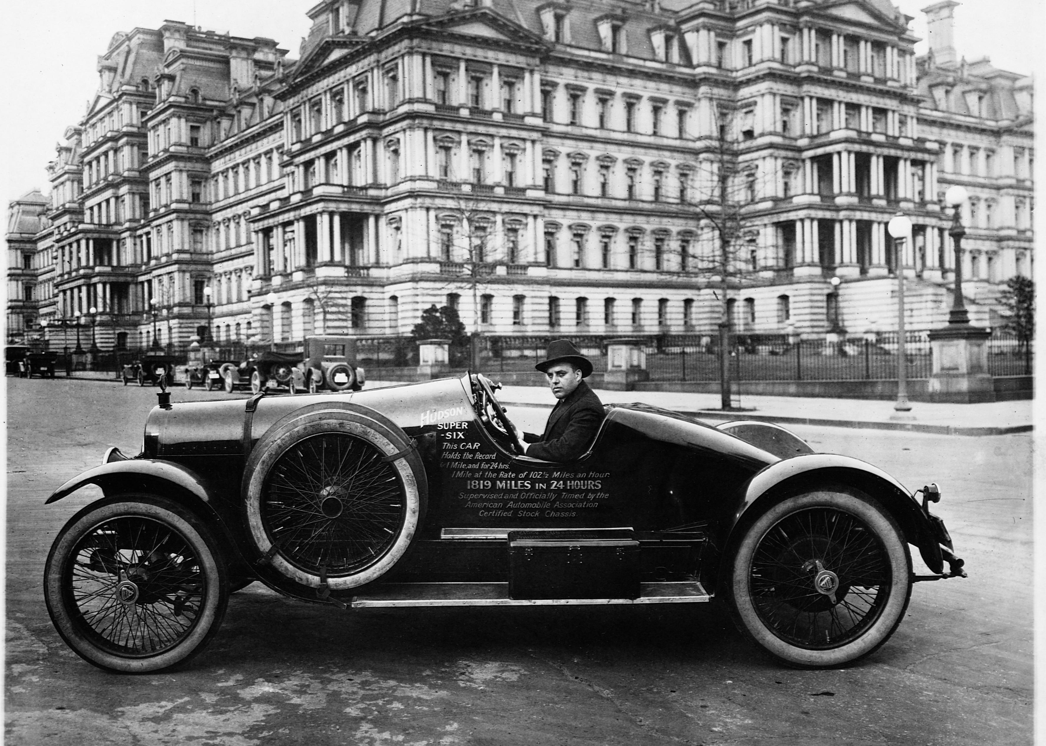 50 Iconic Car Companies That No Longer Exist