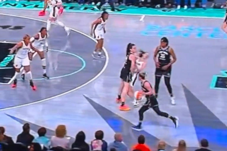 Caitlin Clark collided with Breanna Stewart while the Liberty set a screen in the first quarter Saturday. Screengrab via X/@BBiomechanics