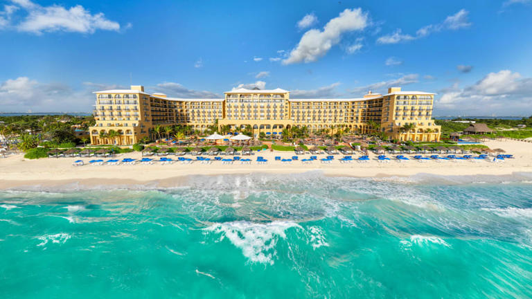 Experience Unparalleled Caribbean Sea Views at the Kempinski Hotel Cancún