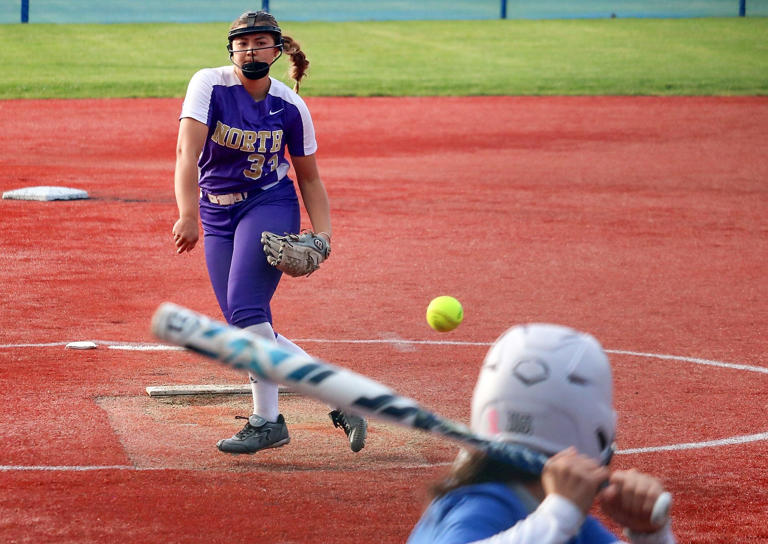 North Kitsap tops Olympic for district title, with both headed to state ...