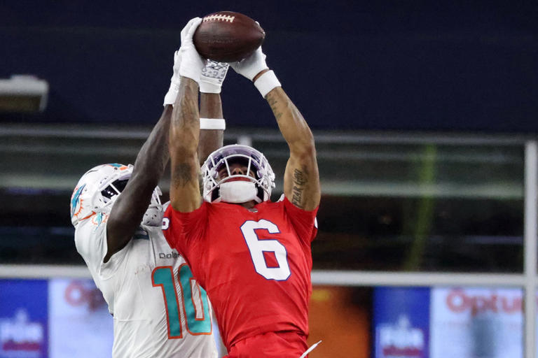 Christian Gonzalez and the Patriots will go up against Tyreek Hill and the Dolphins twice in 2024.
