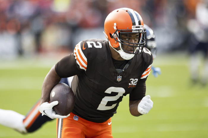browns rival bengals tee higgins signs franchise tender; amari cooper next to get paid?