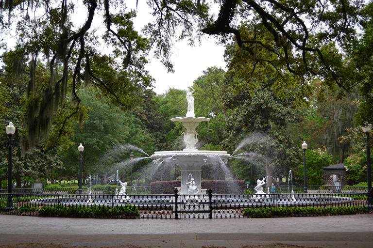 Savannah, Georgia, is one of my favorite cities. It's a city that I have grown fond of, having lived there for 8 years.