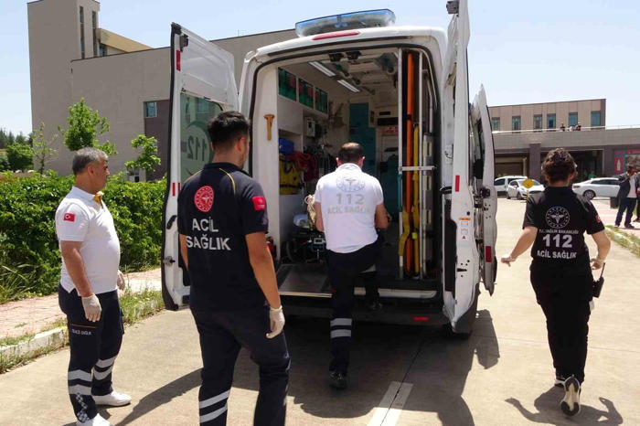 diyarbakır’da ambulans helikopter, kaynar süt kazanına düşen çocuk için havalandı