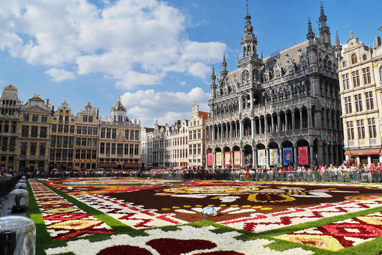 Brussels is the perfect solution if you need ideas for a day trip from Paris. Here’s how to plan a day trip to Brussels from Paris. Paris Brussels distance Brussels is about 160 km from the French capital, and the best way to get there is by train. This is also a much more picturesque...