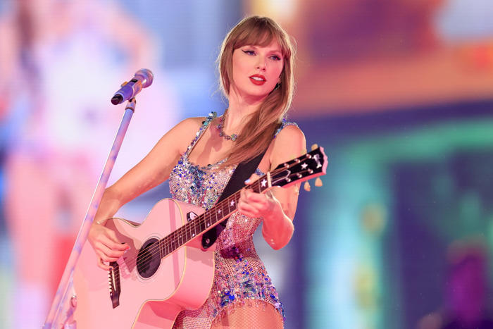 amazon, taylor swift breaks another new record with 'tortured poets'