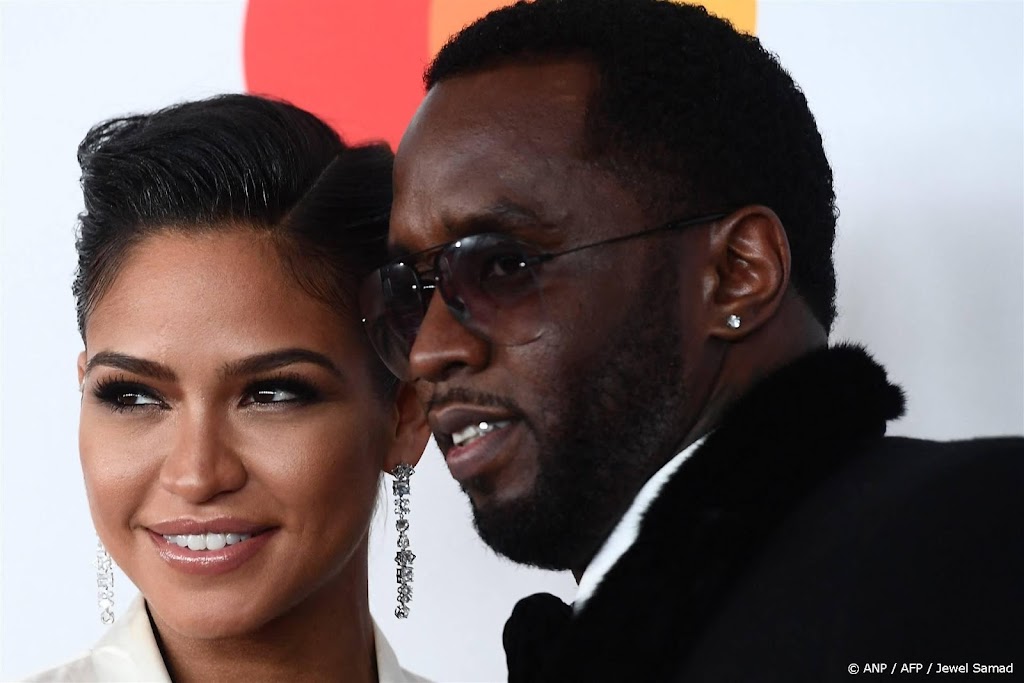 Advocaat Cassie Hekelt Excuses Van Diddy Voor Mishandeling