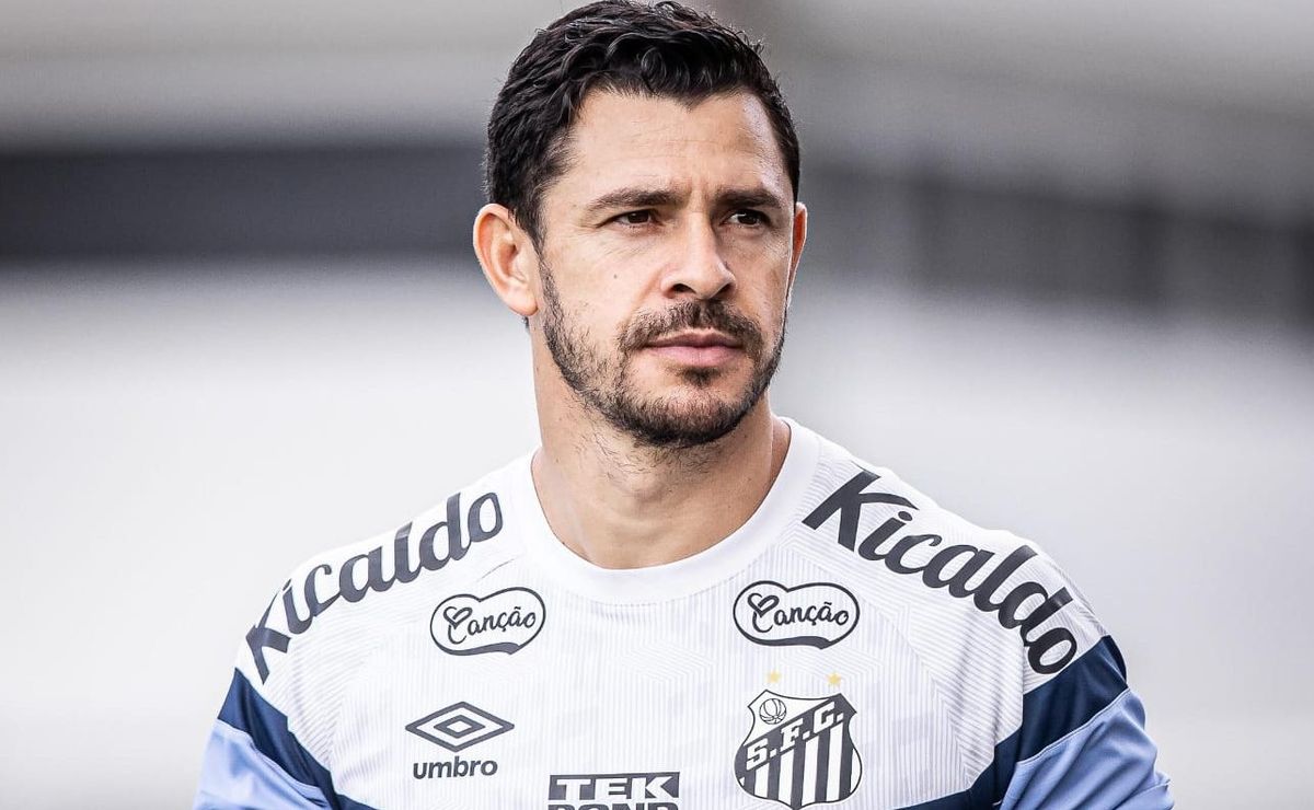 Carille Revela O Que Fez Para Fazer Giuliano Reencontar O Seu Futebol ...