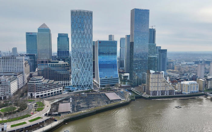 canary wharf hit by winding up petition in row over energy bill