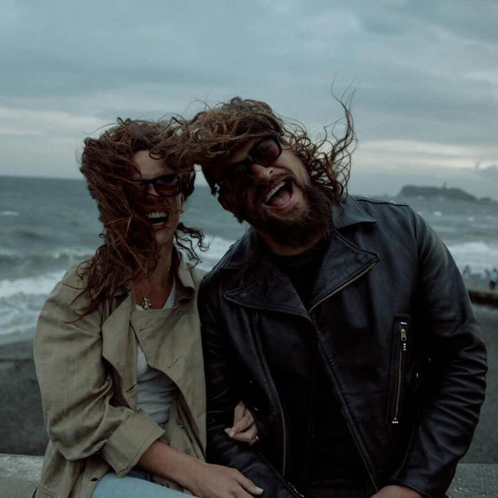 τζέισον μομόα: είναι ζευγάρι με την άντρια αρχόνα - η κοινή φωτογραφία στο instagram
