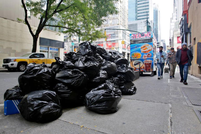 NYC trash bin rules: What are the fines?