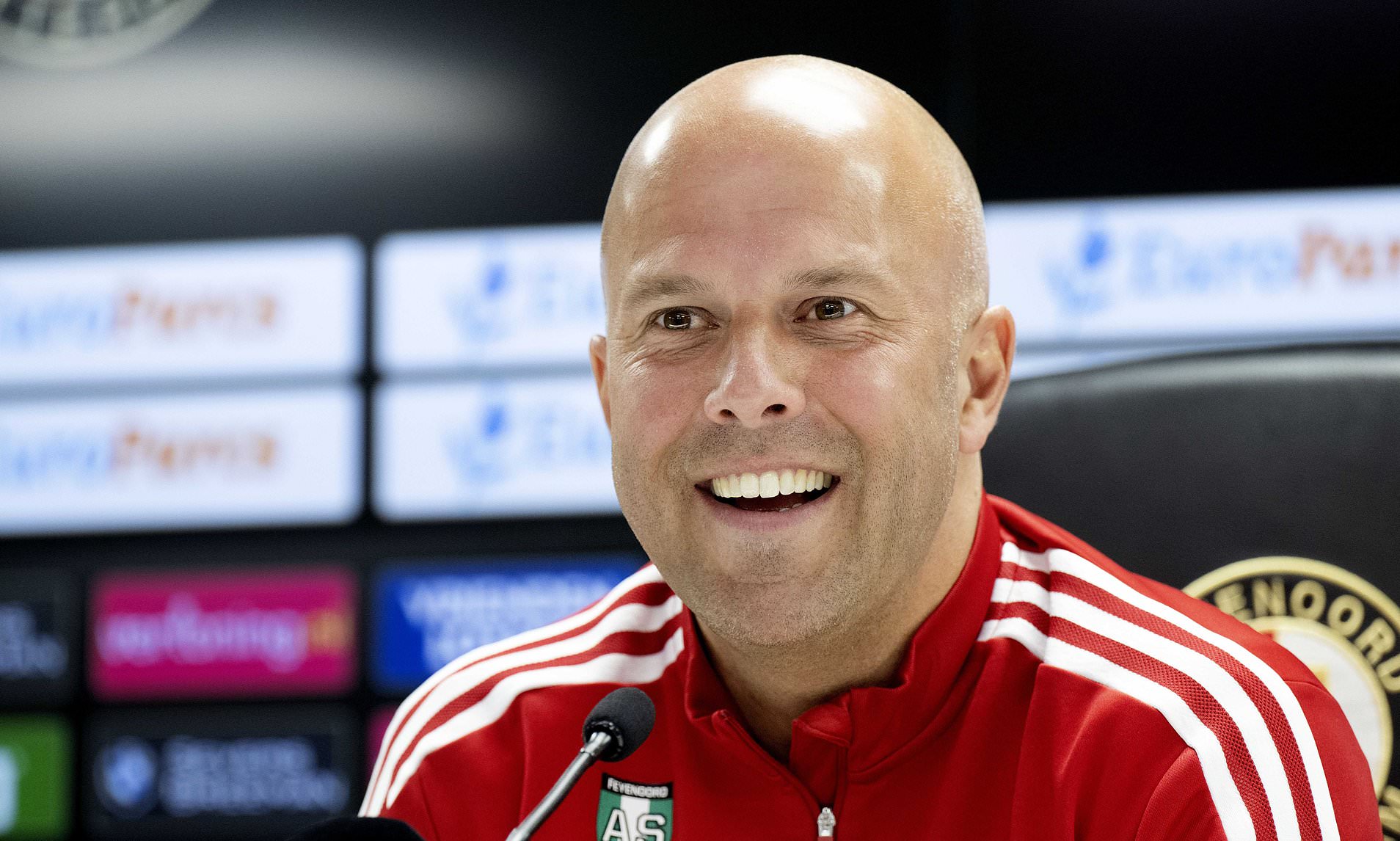 Arne Slot's Mentor Reveals Reason Why He Is Better Than Erik Ten Hag