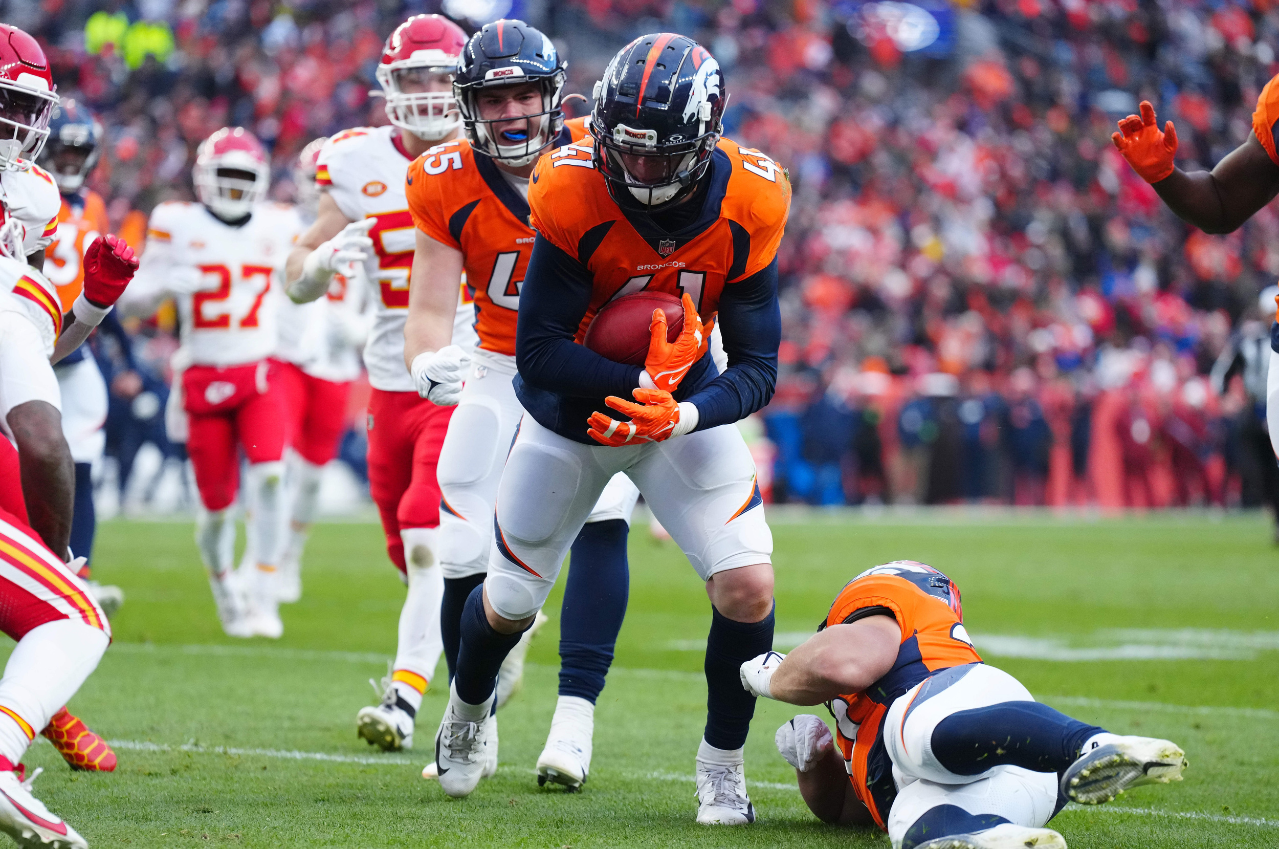 Broncos LB Suffered Torn Achilles