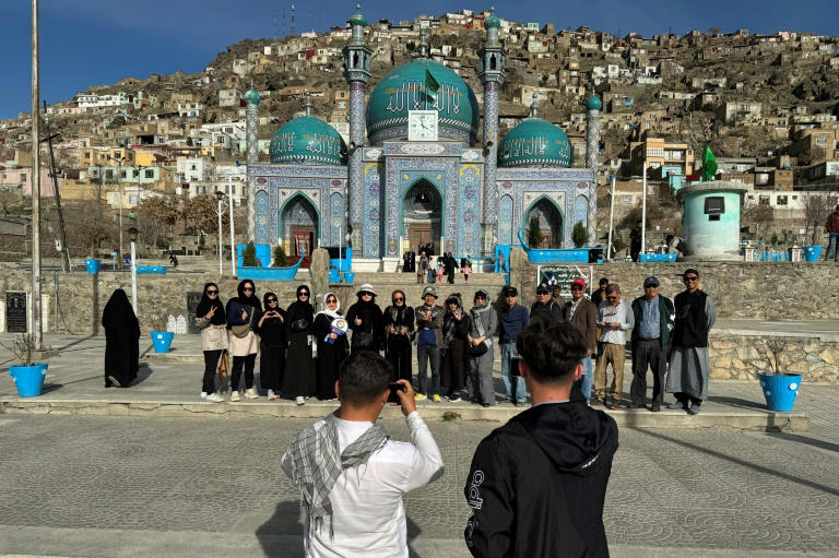 l'attentat de bamiyan, coup dur pour le tourisme naissant en afghanistan
