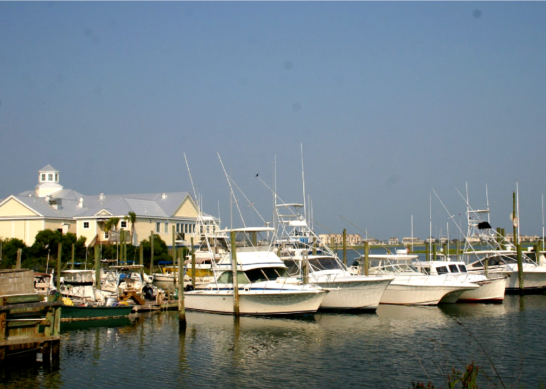 <p>- National rank: 43rd best place to retire<br> - Population: 9,292</p>  <p>Murrells Inlet is a quaint fishing village brimming with history and natural beauty located 13 miles south of Myrtle Beach. This slice of paradise awaits golfers, art enthusiasts, fishing enthusiasts, antique collectors, and naturalists.</p>
