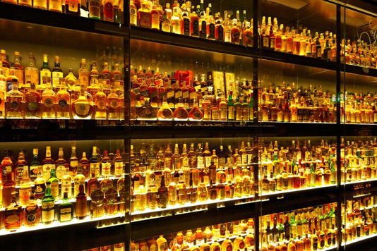 A maior coleção de Scotch Whisky do mundo foi reunida por brasileiro. Foto: Nataliya Hora/Adobe Stock