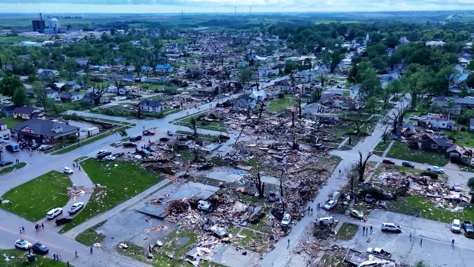 Drone captures major damage from tornadoes in Iowa