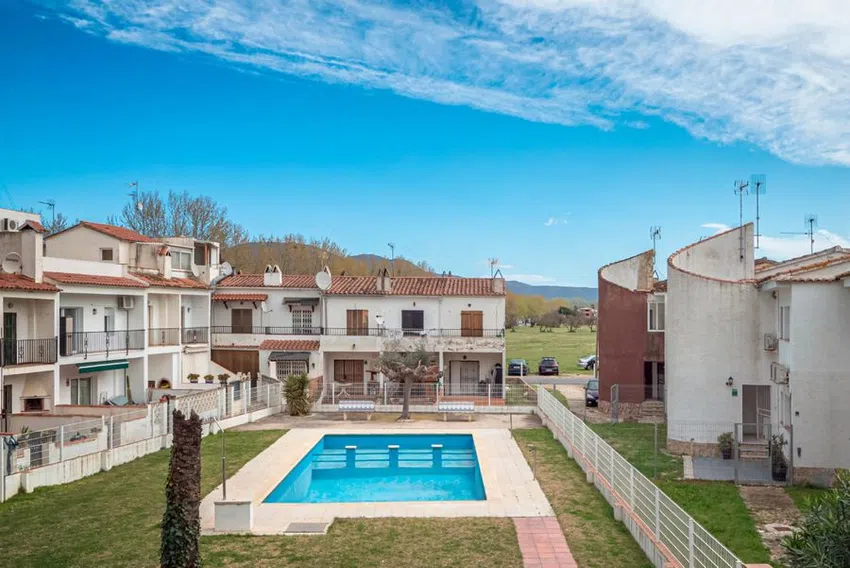beachfront flats in spain from €25,000 – it's your time to buy!
