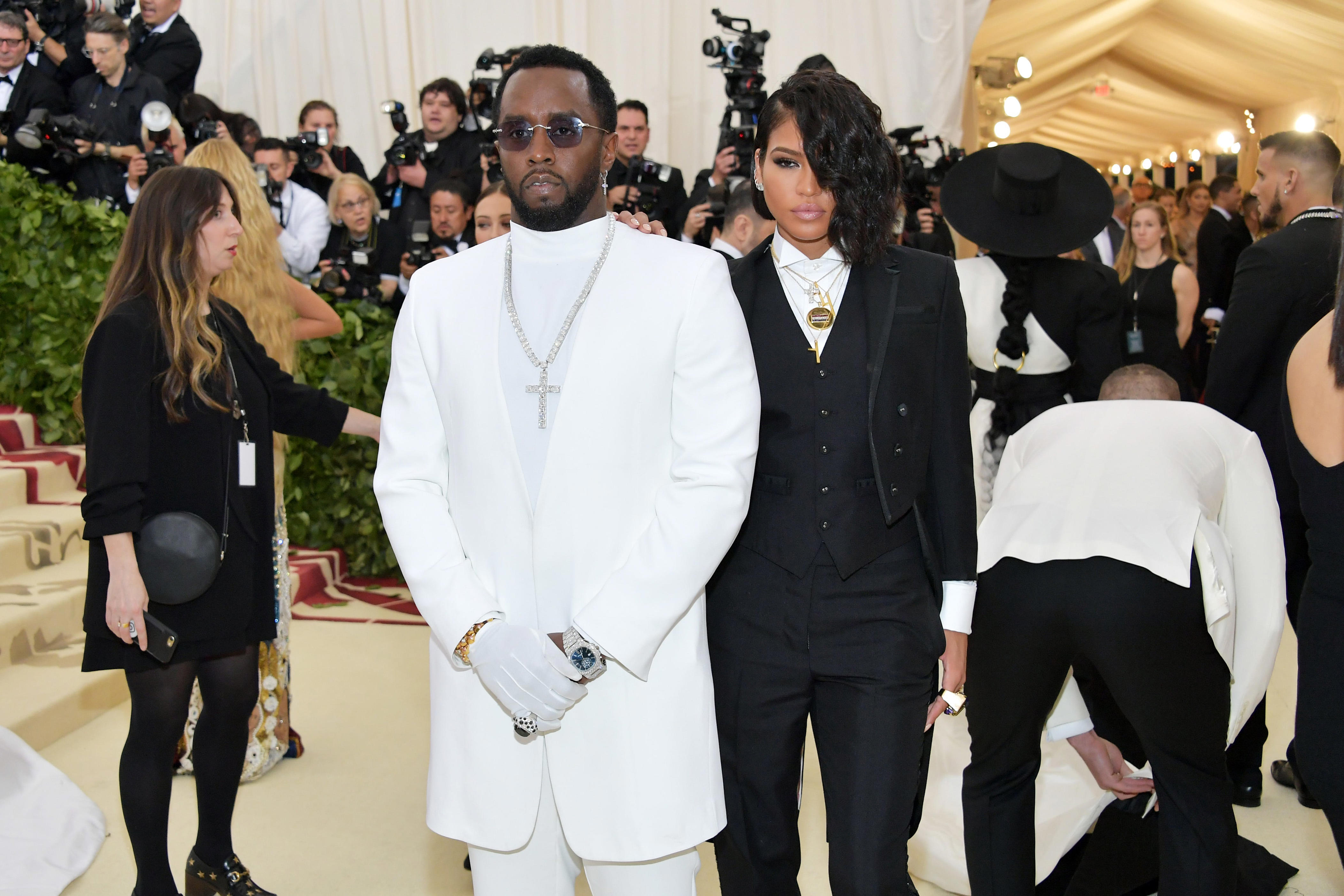 Cassie Supporters Say Diddy Isn't A 'real Man.' Experts Say That ...