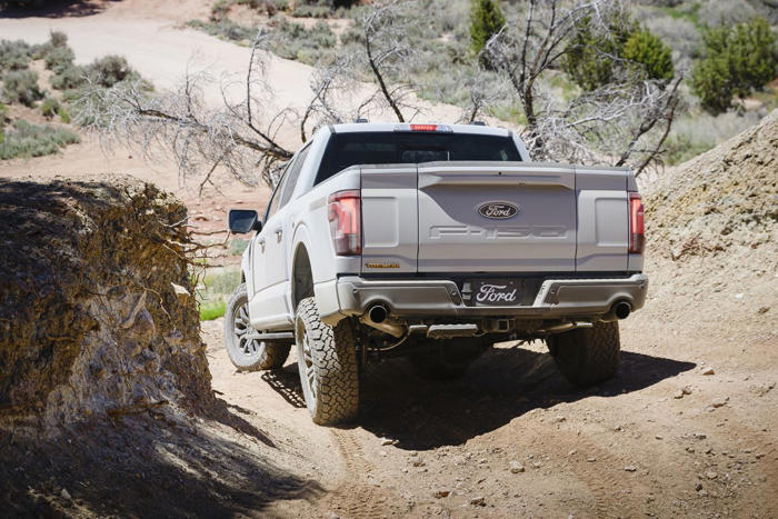2024 ford f-150 pushes ahead with big tech gains