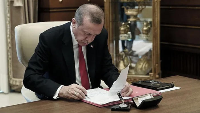 ερντογάν: με την υπογραφή του στο εξής η κήρυξη πολέμου και επιστράτευσης – γιατί άλλαξε τον παλιό κανονισμό