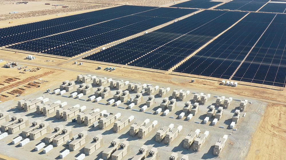 kalifornie jede na akumulátory: jak bateriová úložiště řeší nevýhody solárních elektráren