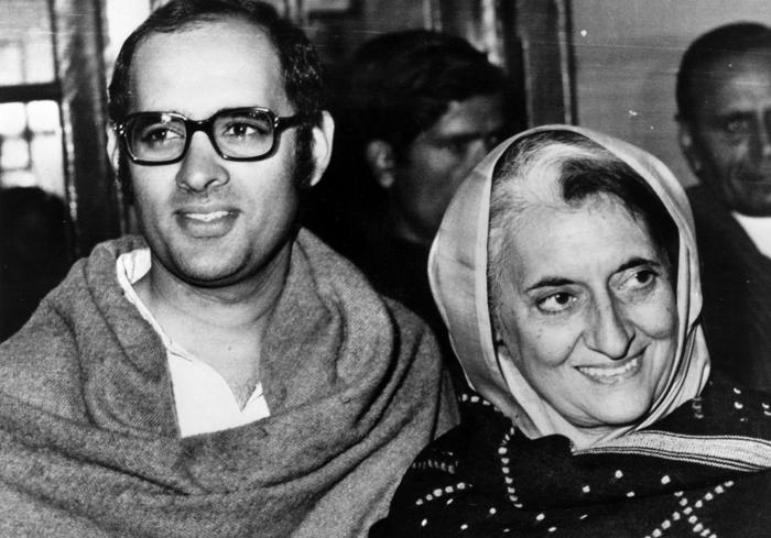 the mystery of indira gandhi's assassination by her own bodyguards