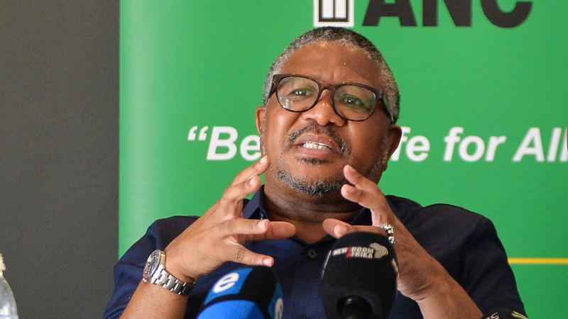 r680 000 ‘family holiday’ in dubai gives anc sg fikile mbalula sleepless night 8 years later